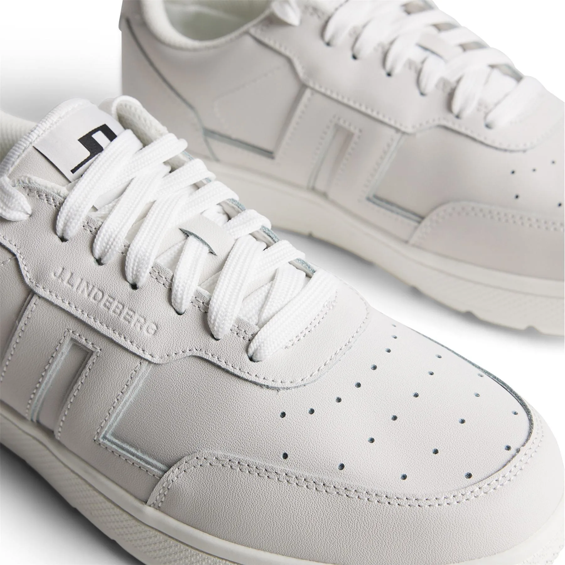 Ace Low-Top Golf Sneaker White