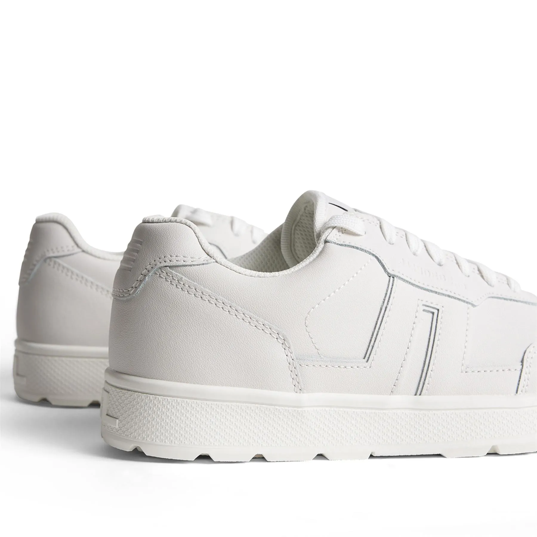 Ace Low-Top Golf Sneaker White