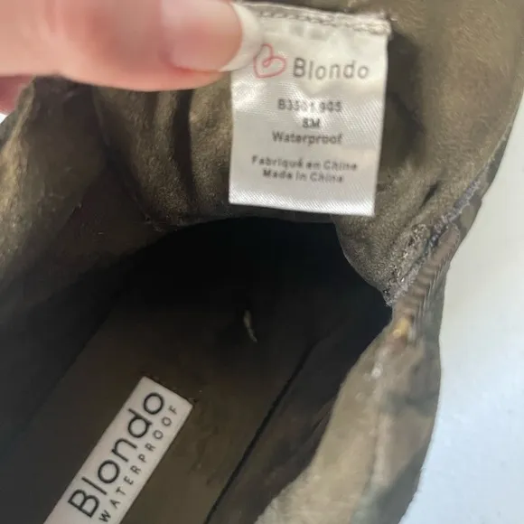 Camo Blondo waterproof wedge sneaker