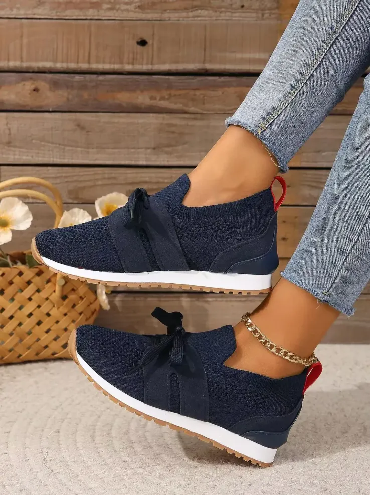 Classic everyday trainers for comfort and versatility for women