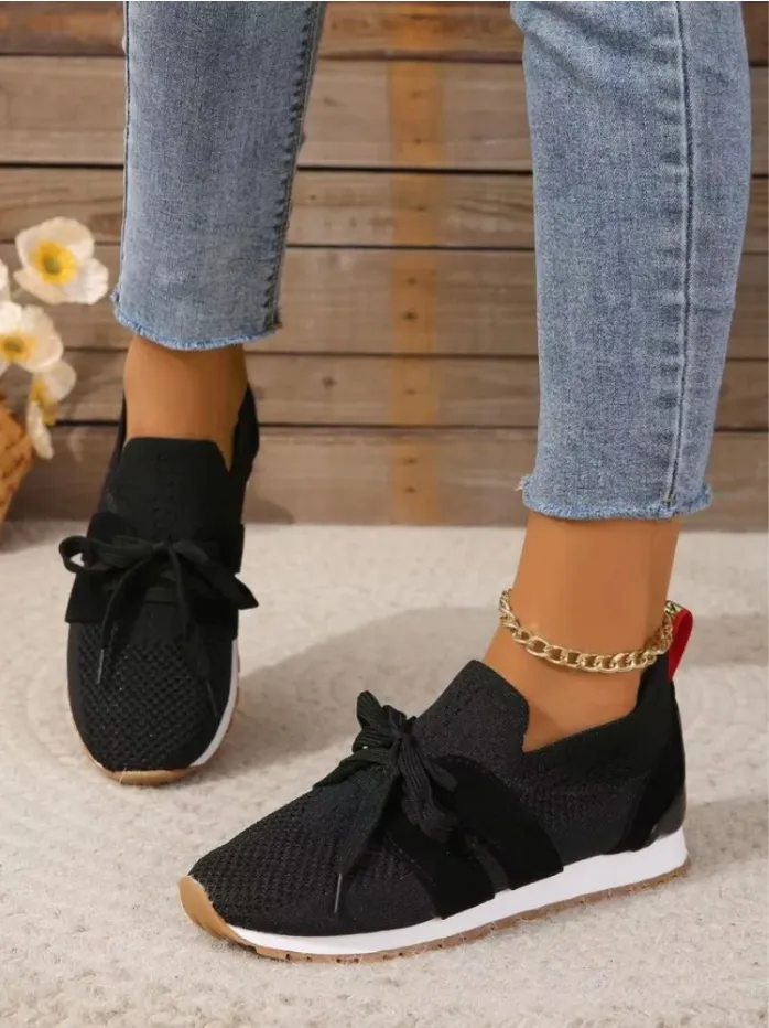 Classic everyday trainers for comfort and versatility for women