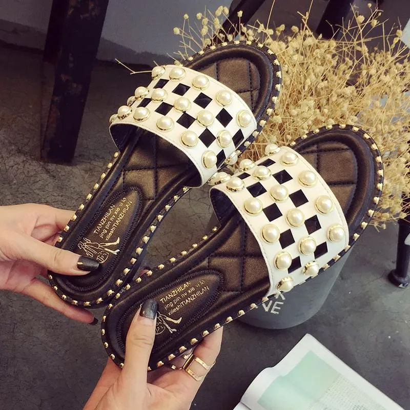 Daisy Dot Slip On Slider Sandals