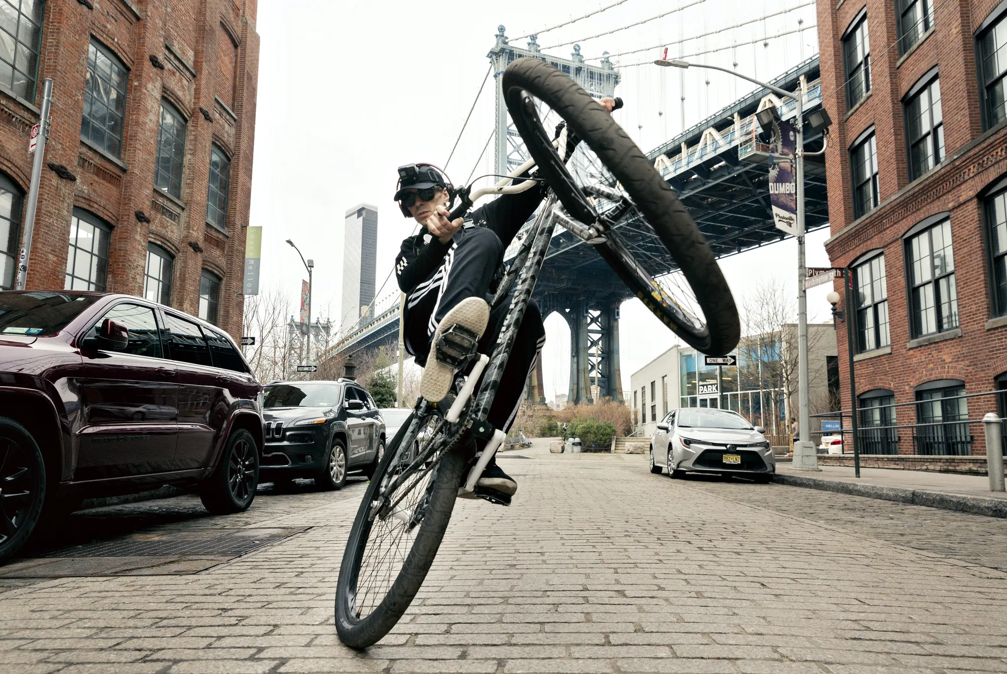 Gestalten - Urban Playgrounds - Athletes Claim Cities Around the World