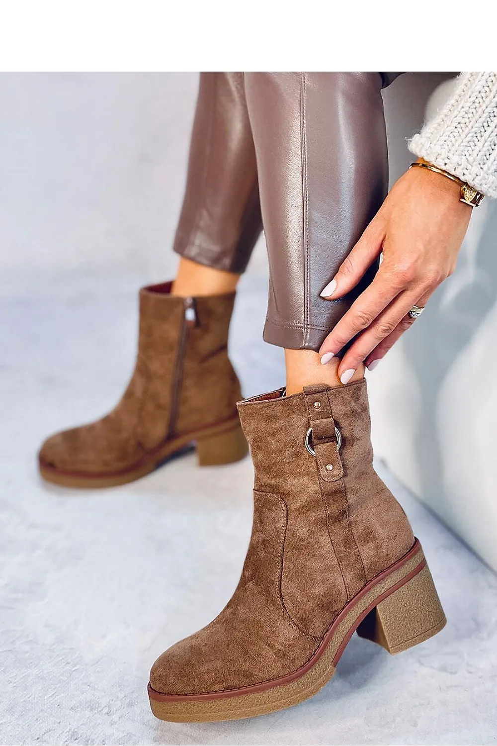 Heel boots