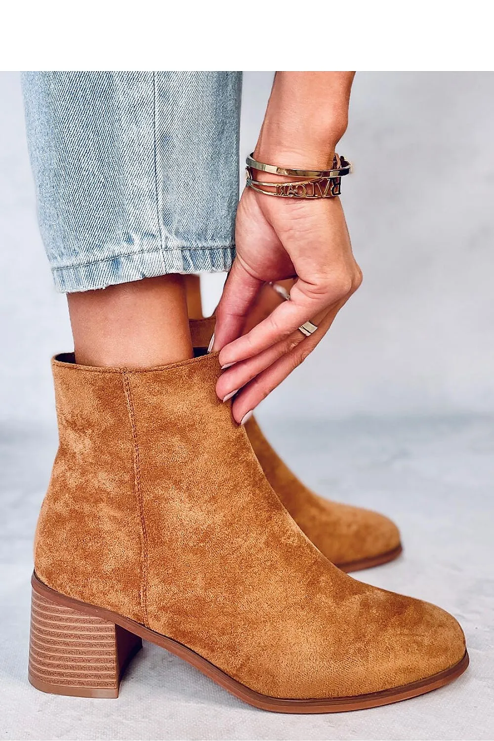 Heel boots