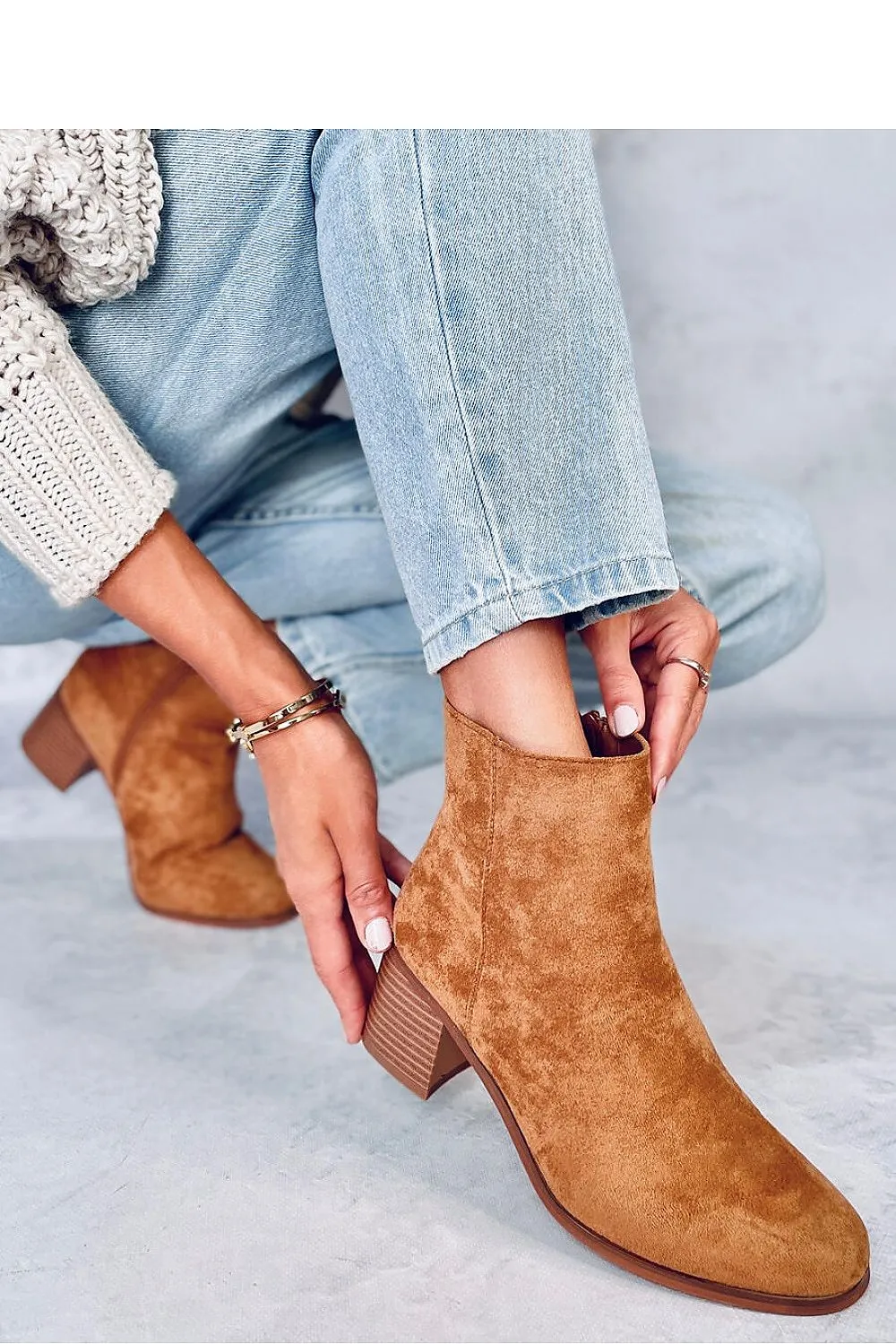 Heel boots