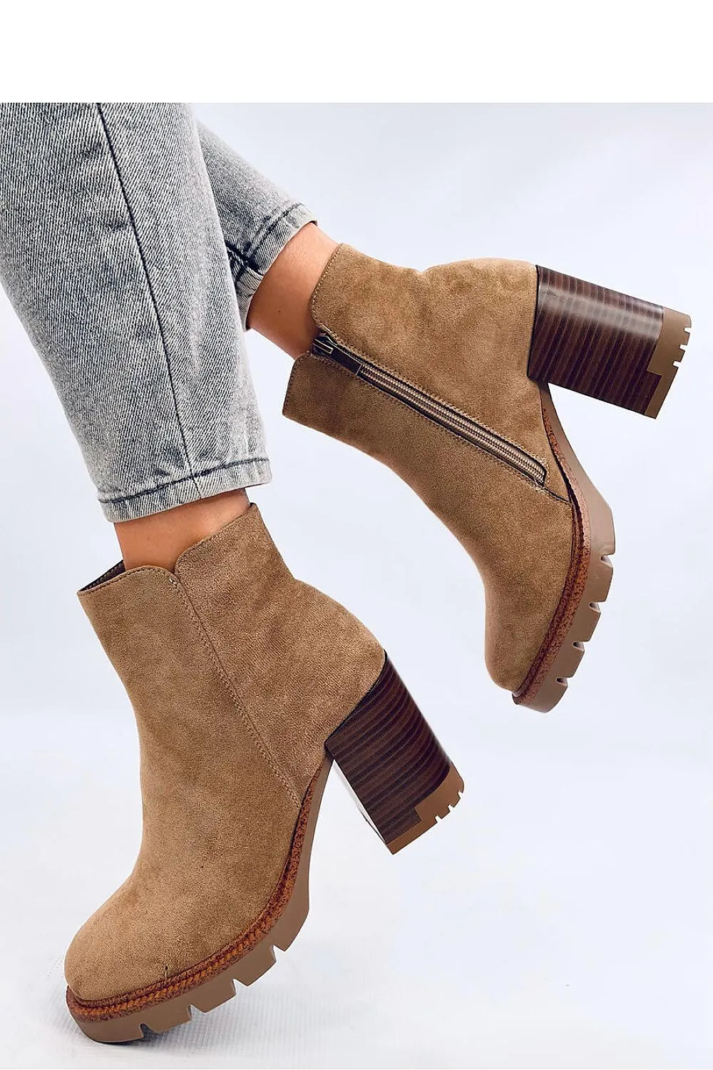 Heel boots