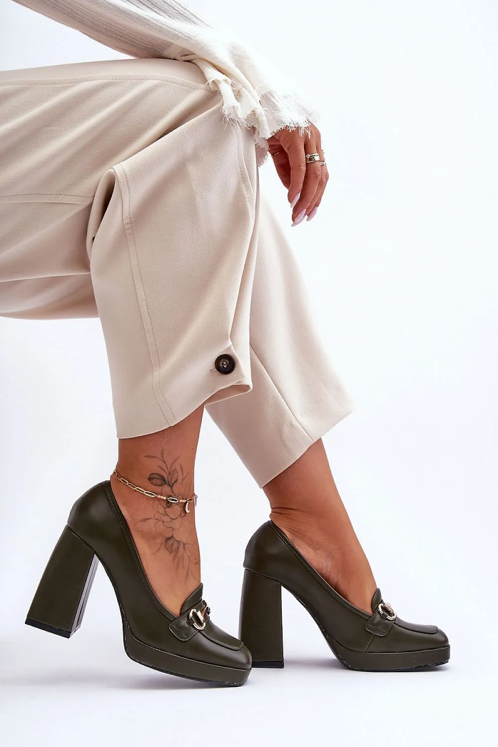 Heel pumps