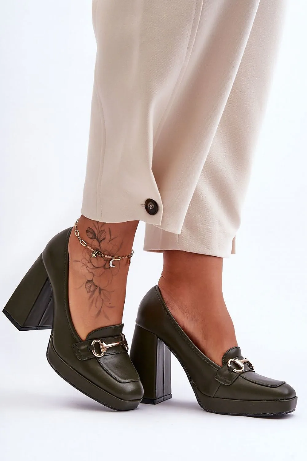 Heel pumps