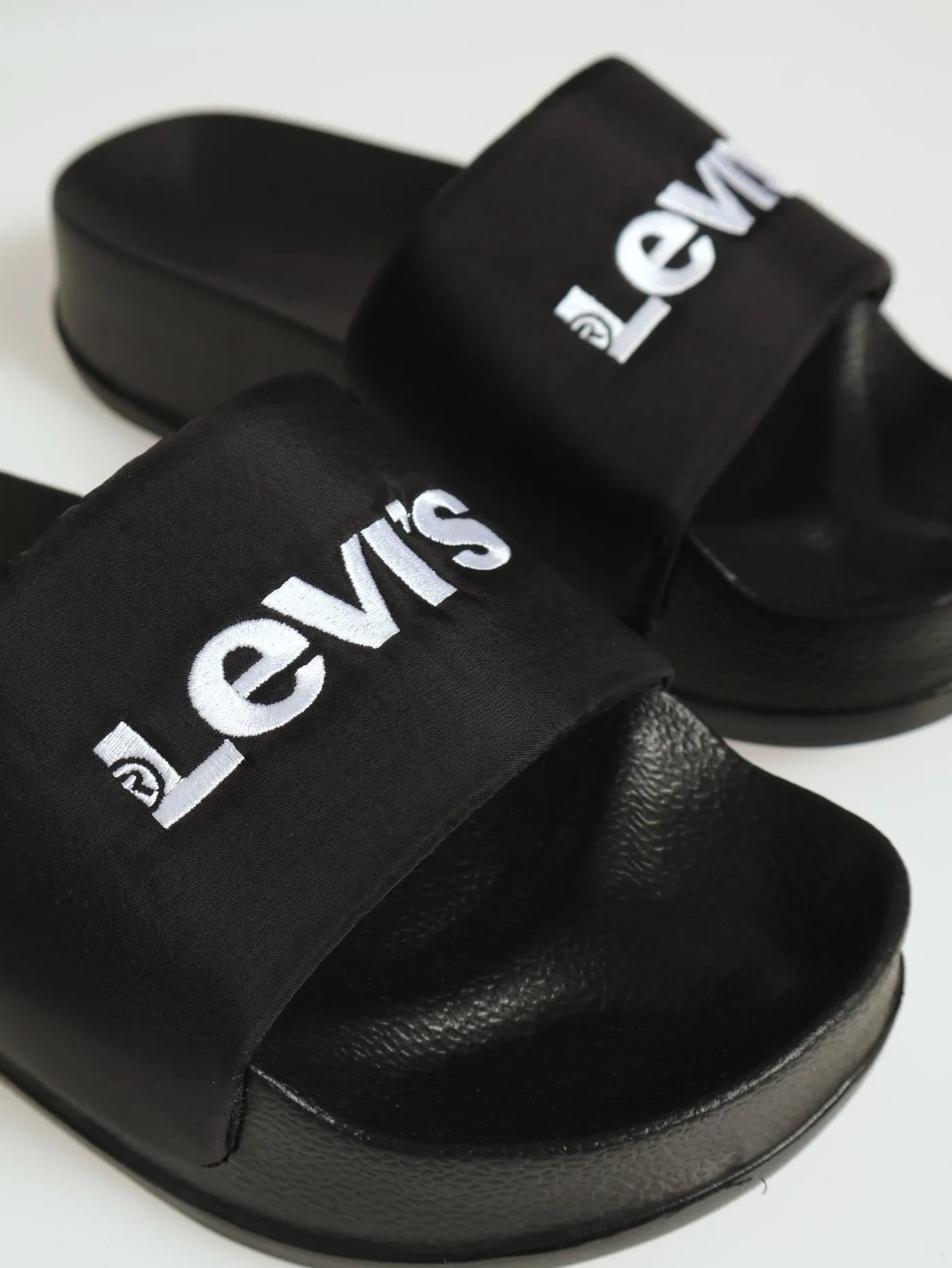 June Bold Padded Pool Slide - Black