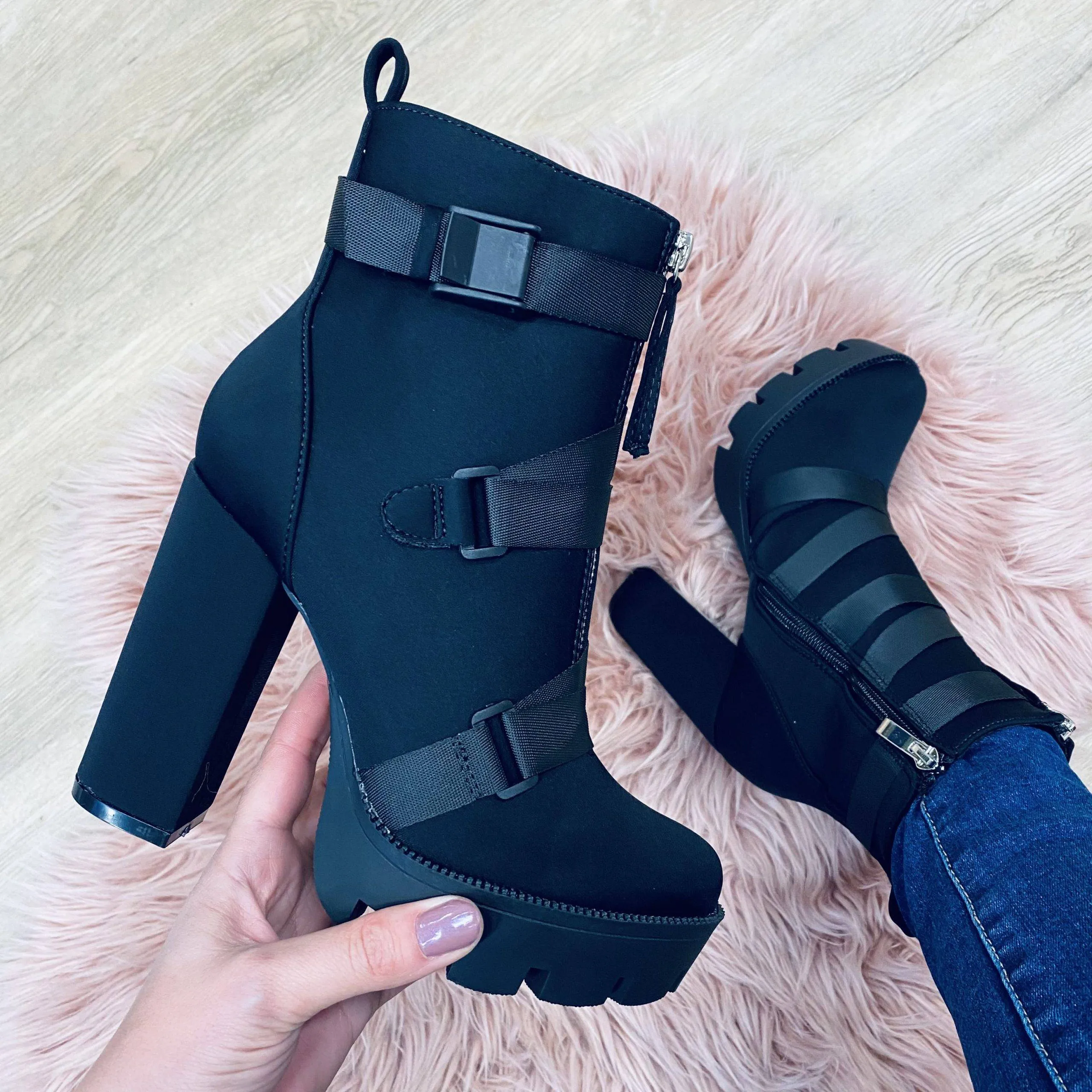 Madani | Classic Heels