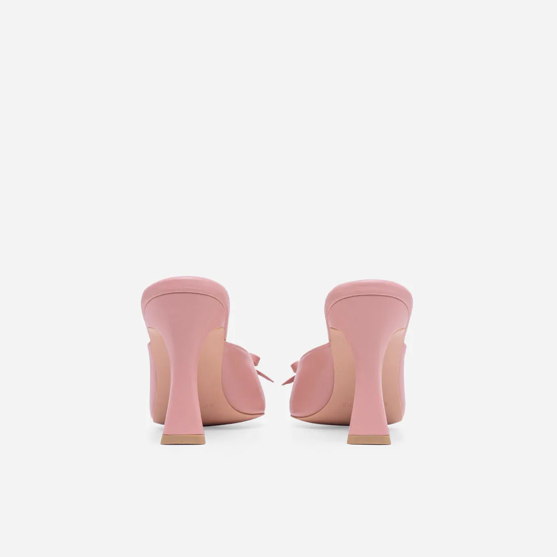 Nadia Mules