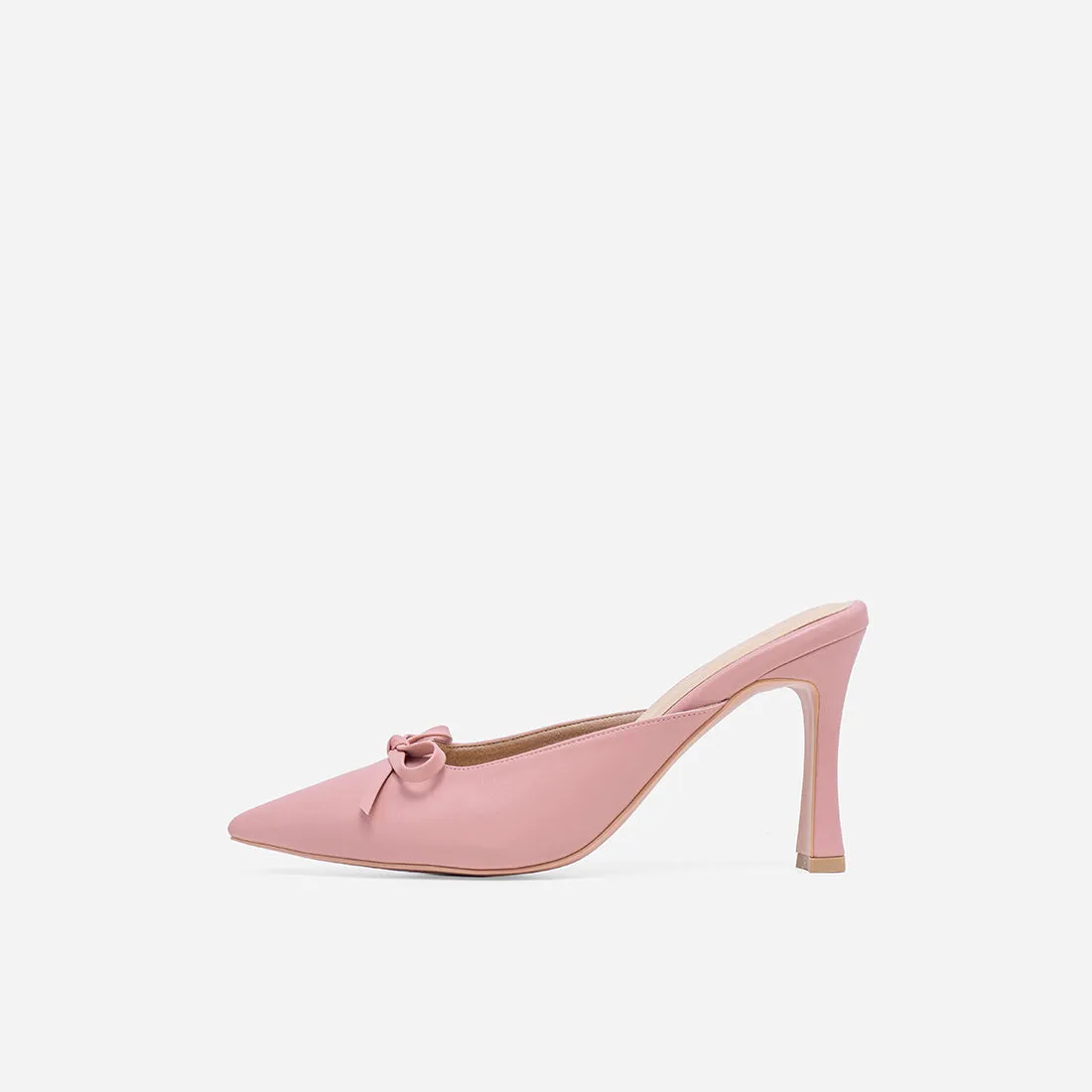 Nadia Mules