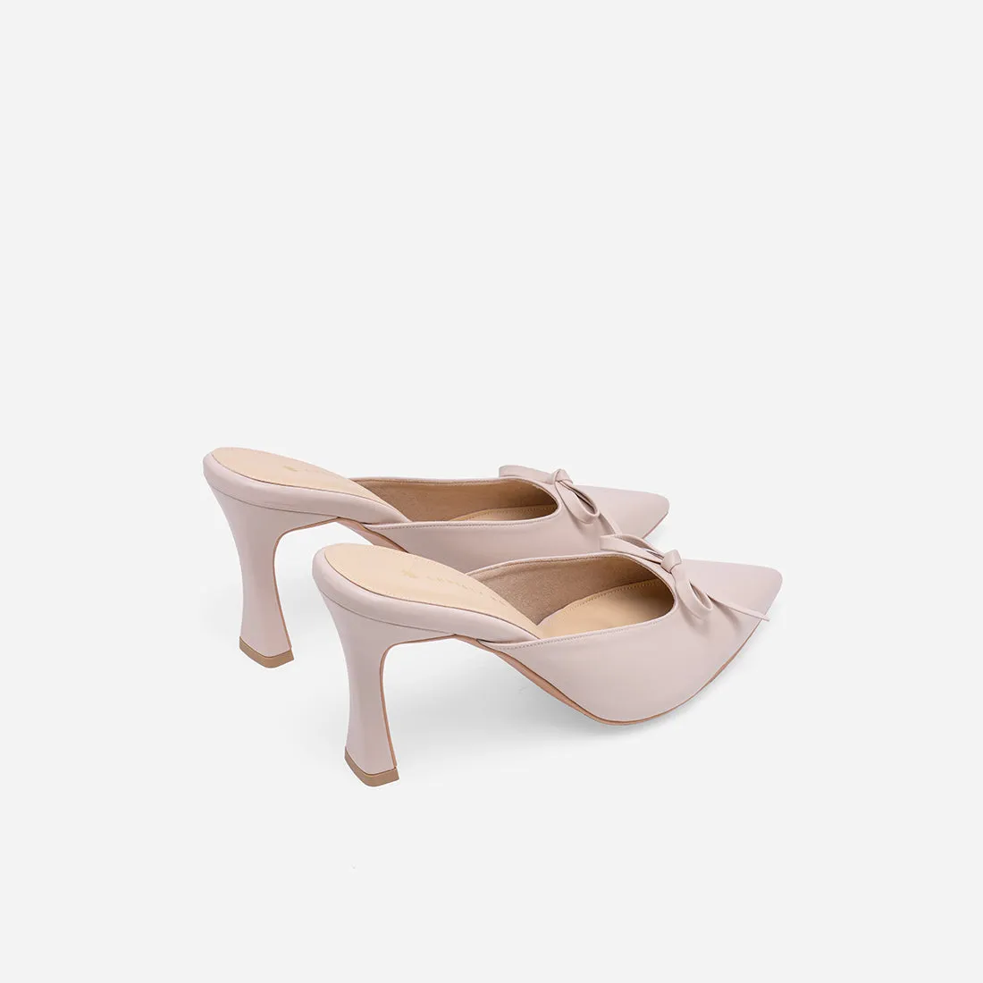 Nadia Mules