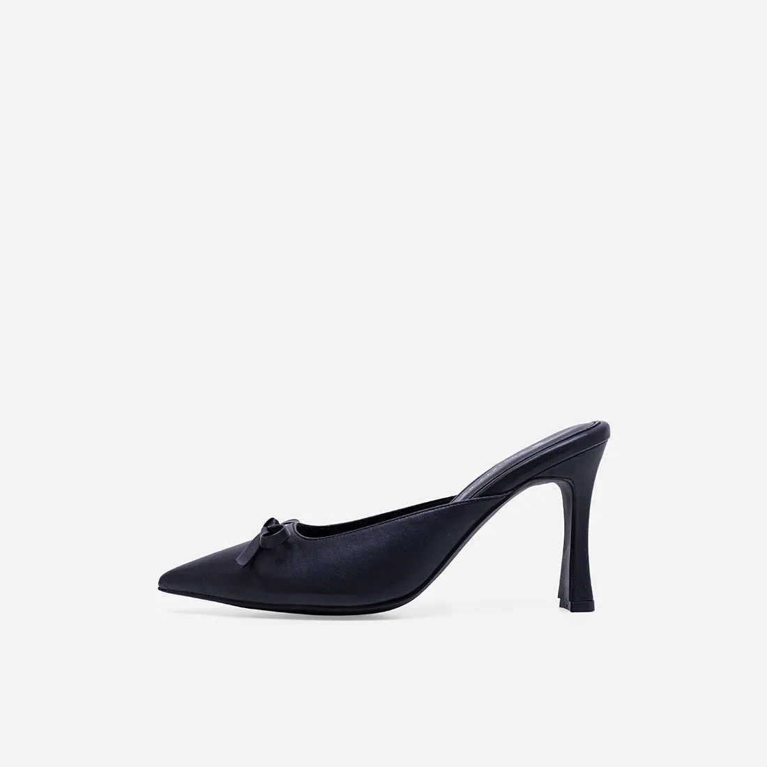 Nadia Mules