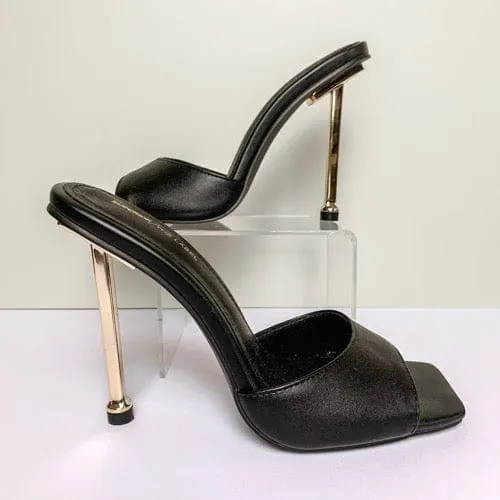 NOIR HEELS
