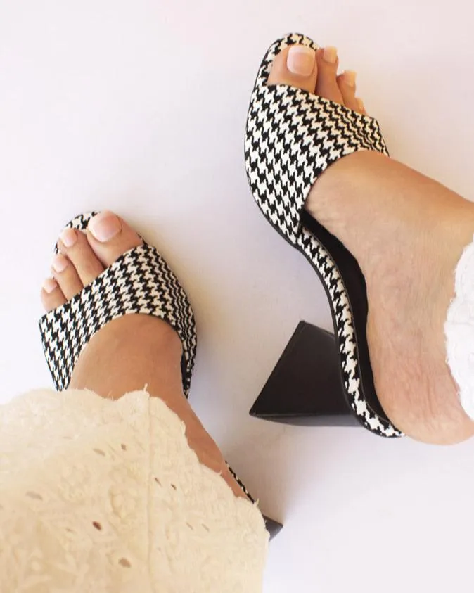 Patterned Heel