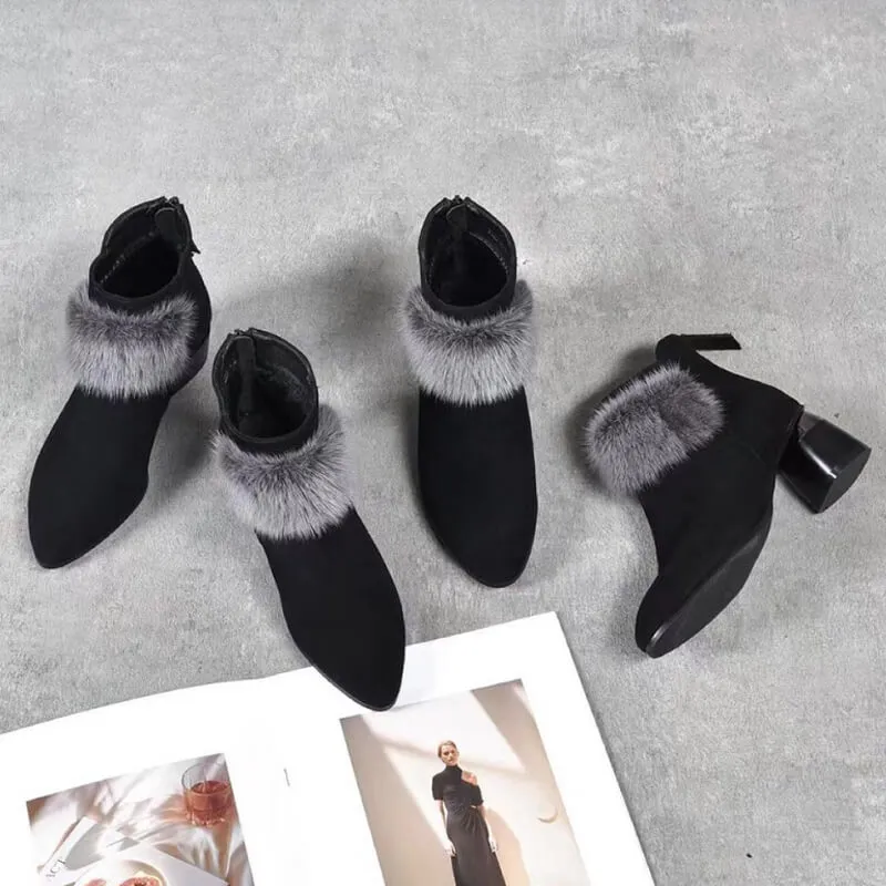 [perfect gift]Winter Women's Elegant Chunky Furry Ankle