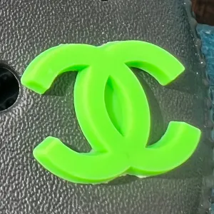 SHOE CHARMS - LIME DOUBLE C