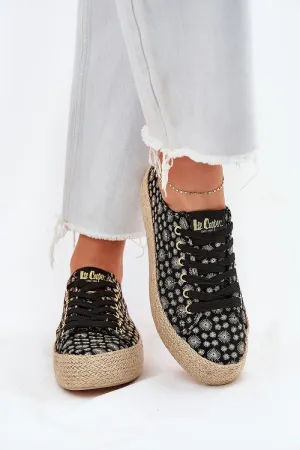 Sneakers Step in style