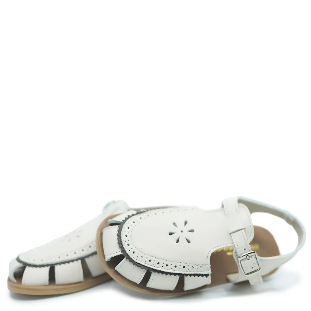 Sonatina Off White Vintage Closed Toe Sandal