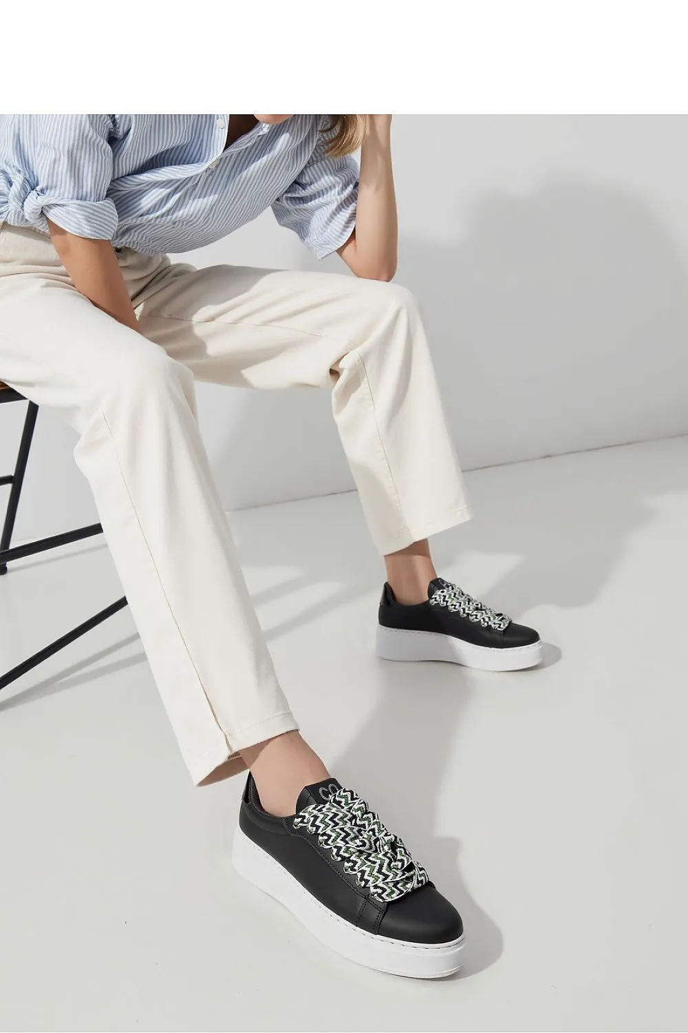 Sport Shoes Inello