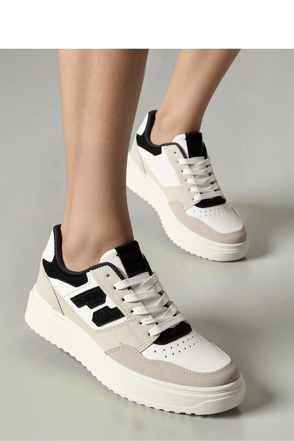 Sport Shoes Inello