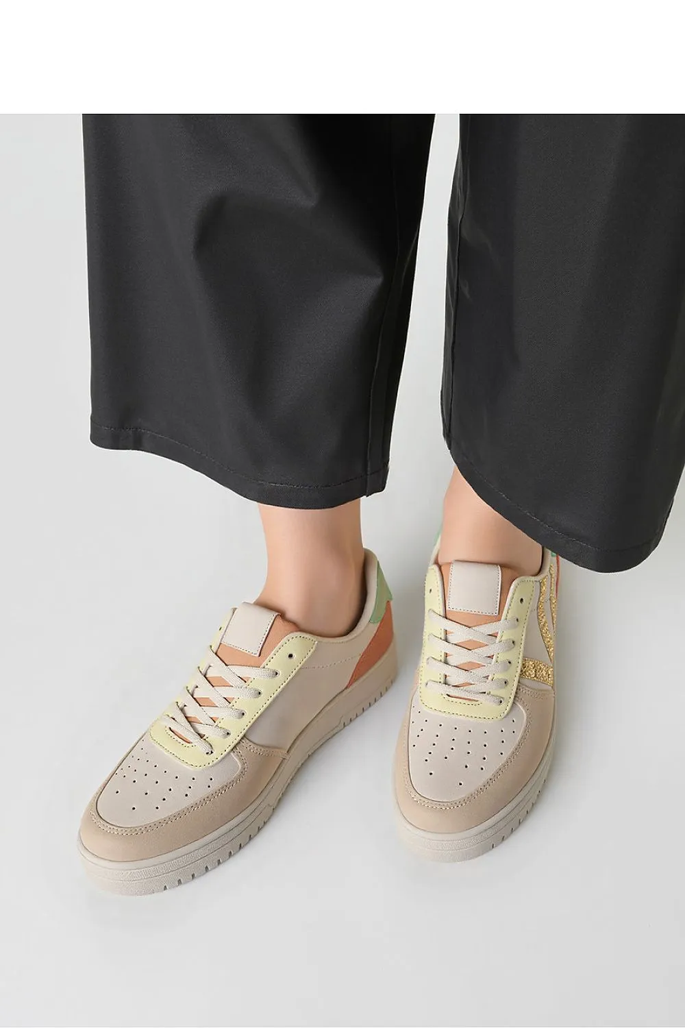 Sport Shoes Inello