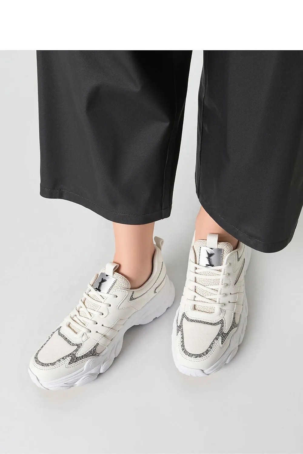 Sport Shoes Inello