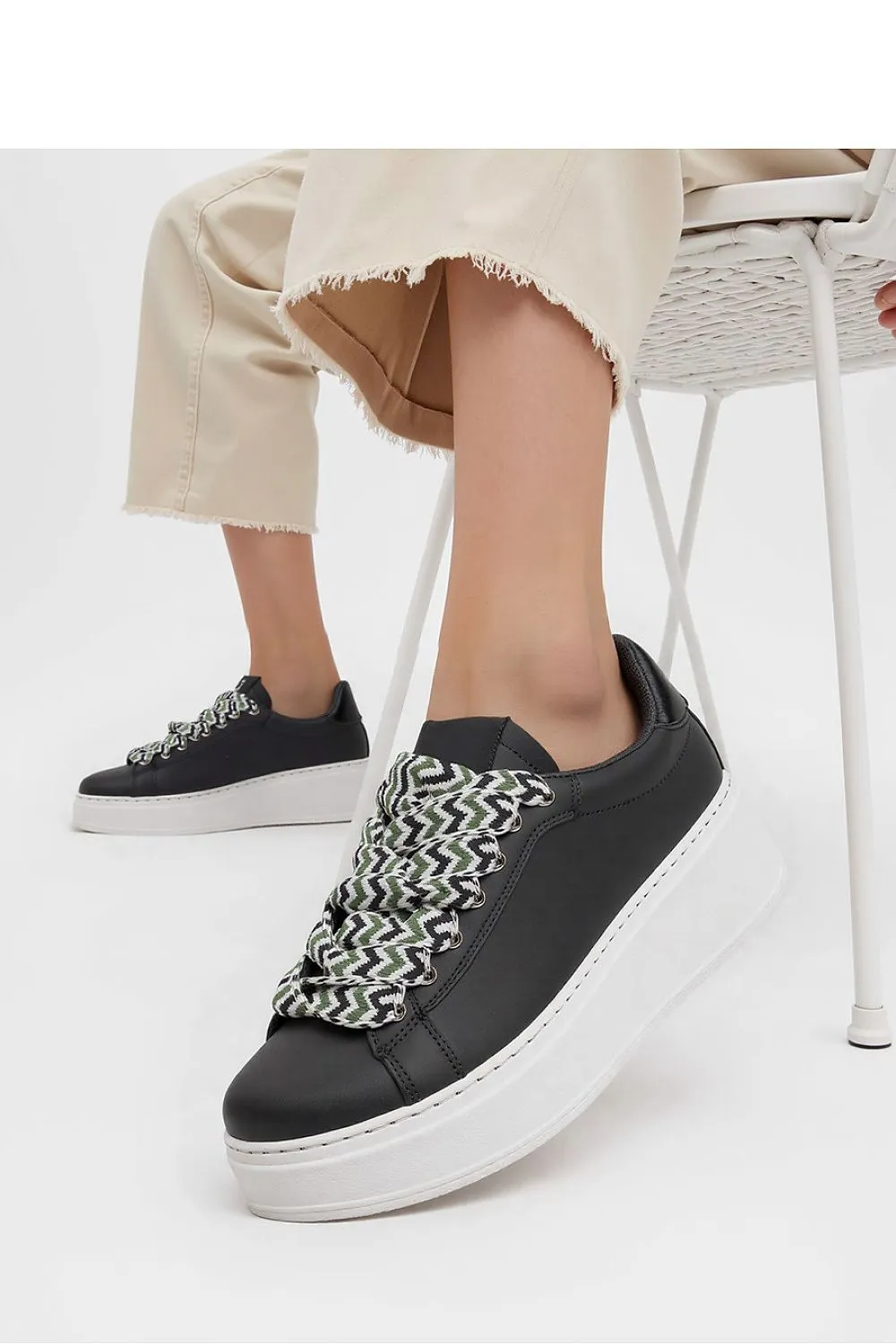 Sport Shoes Inello