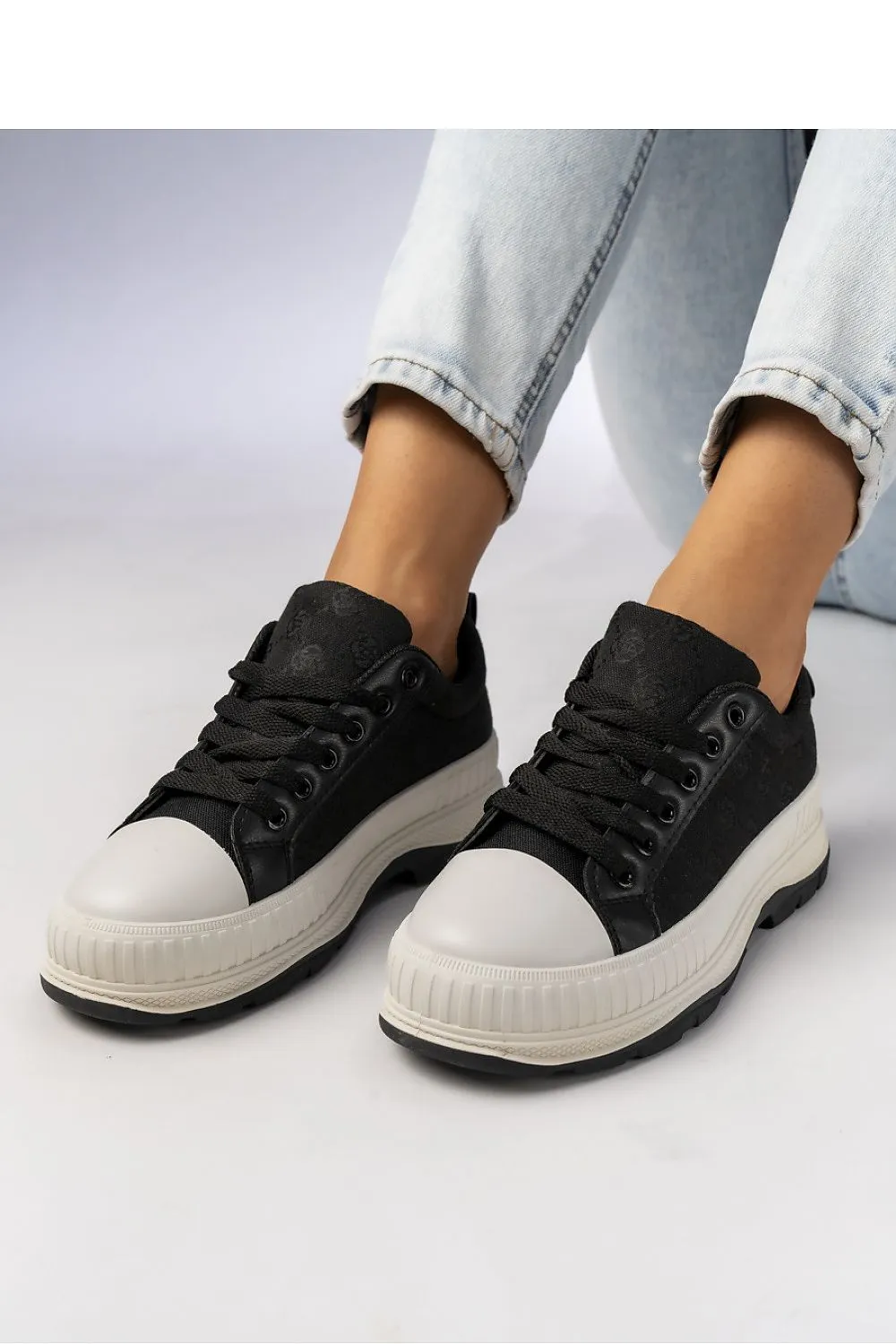 Sport Shoes Inello