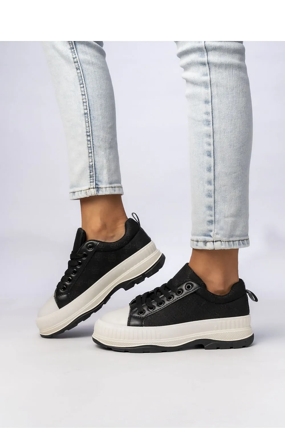 Sport Shoes Inello