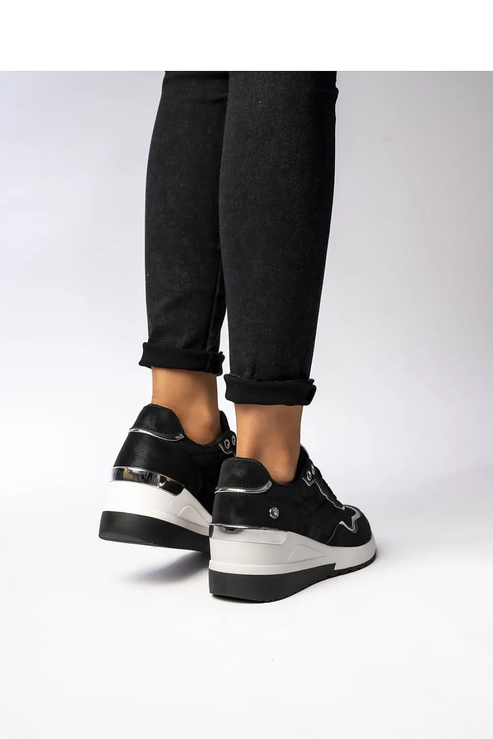 Sport Shoes Inello