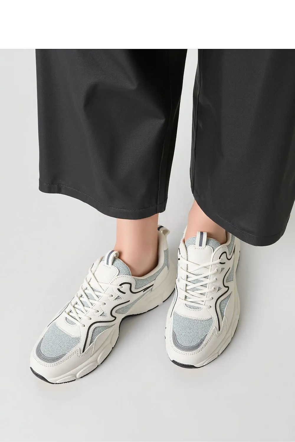 Sport Shoes Inello