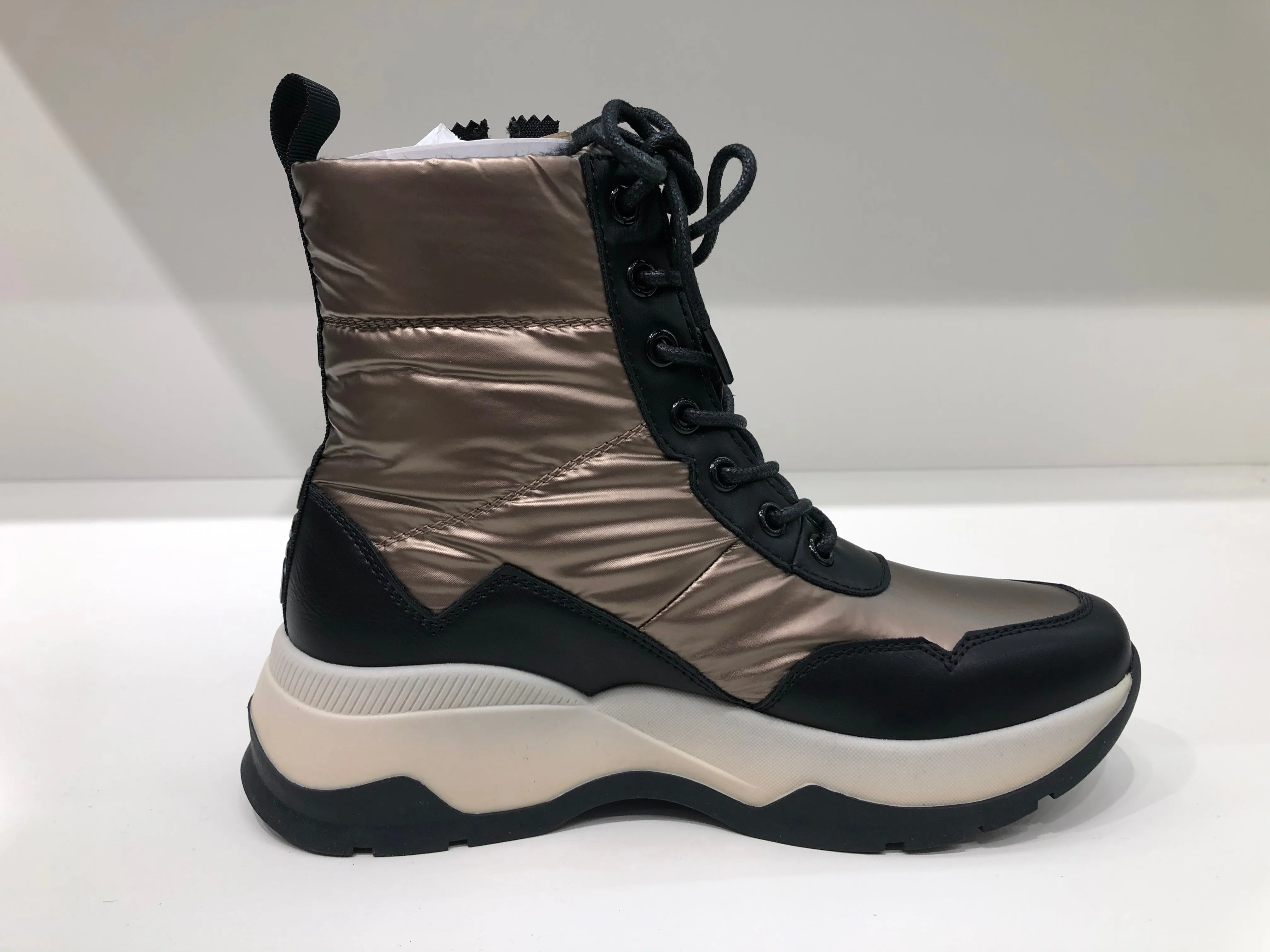 SWAY BLACK BRONCE