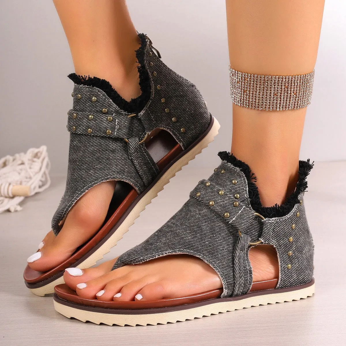 Toe Post Flats Sandals